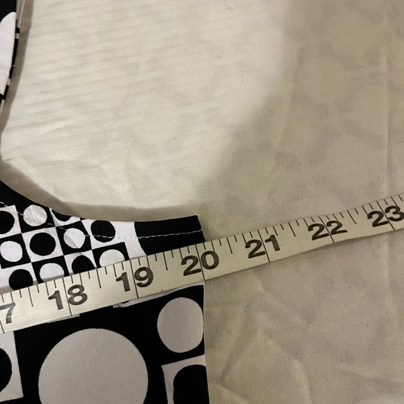 NWOT IBKUL ELISE BLACK & WHITE Sleeveless Polo Golf Shirt - Picture 11 of 12